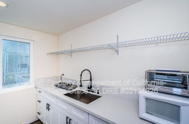 Building Photo - 134 Demona Pl
