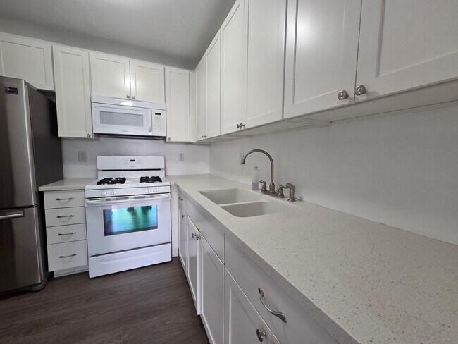 Foto del edificio - 3 Bedroom 2.5 Bath Town House