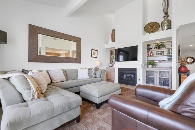 Building Photo - 76570 Hollyhock Dr