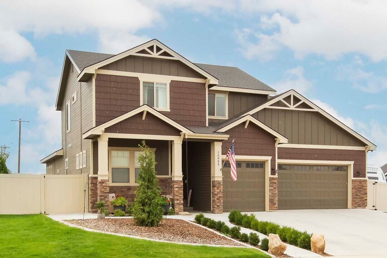Foto principal - 15495 Blue Sky Ave
