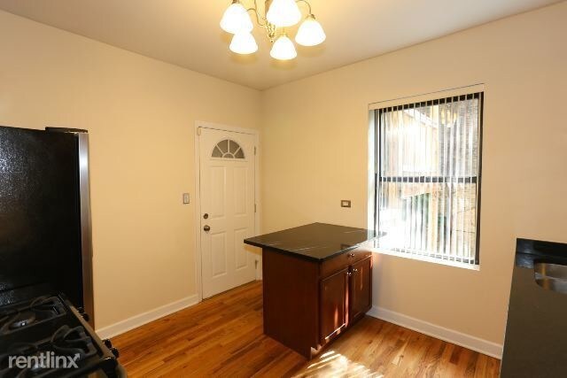 Building Photo - 2 br, 2 bath Apartment - 2239 W Rosemont Ave
