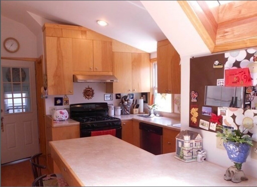 Primary Photo - 20 Walden St