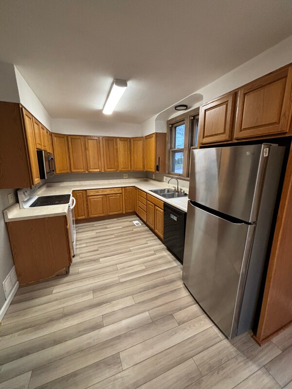 Foto del edificio - 601 Hillsboro Ave