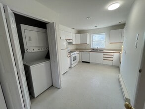 Building Photo - 250 Ellerdale St