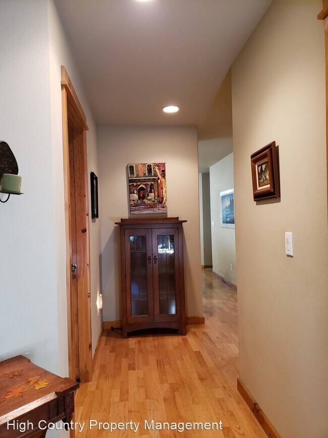 Building Photo - 3 br, 2 bath House - 61589 Mill Terrace Drive