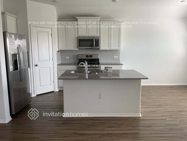 Building Photo - 10537 Steinbeck Dr