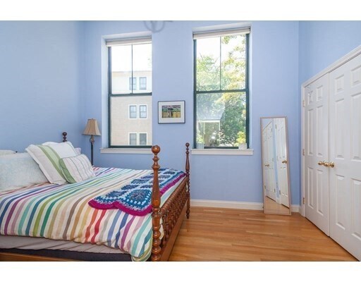 Foto del edificio - 275 Cypress St