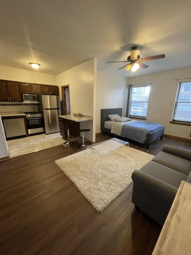 Building Photo - Dearborn North