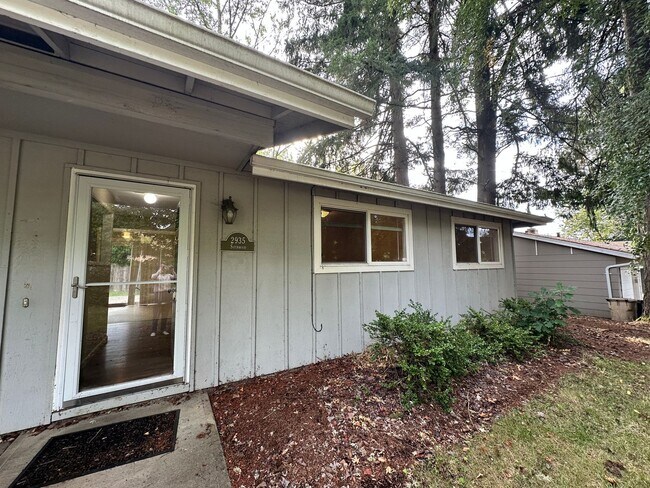 Foto del edificio - 2935 NW Satinwood St