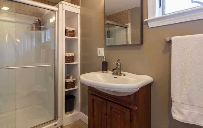 Foto del edificio - 39 Coakley Rd