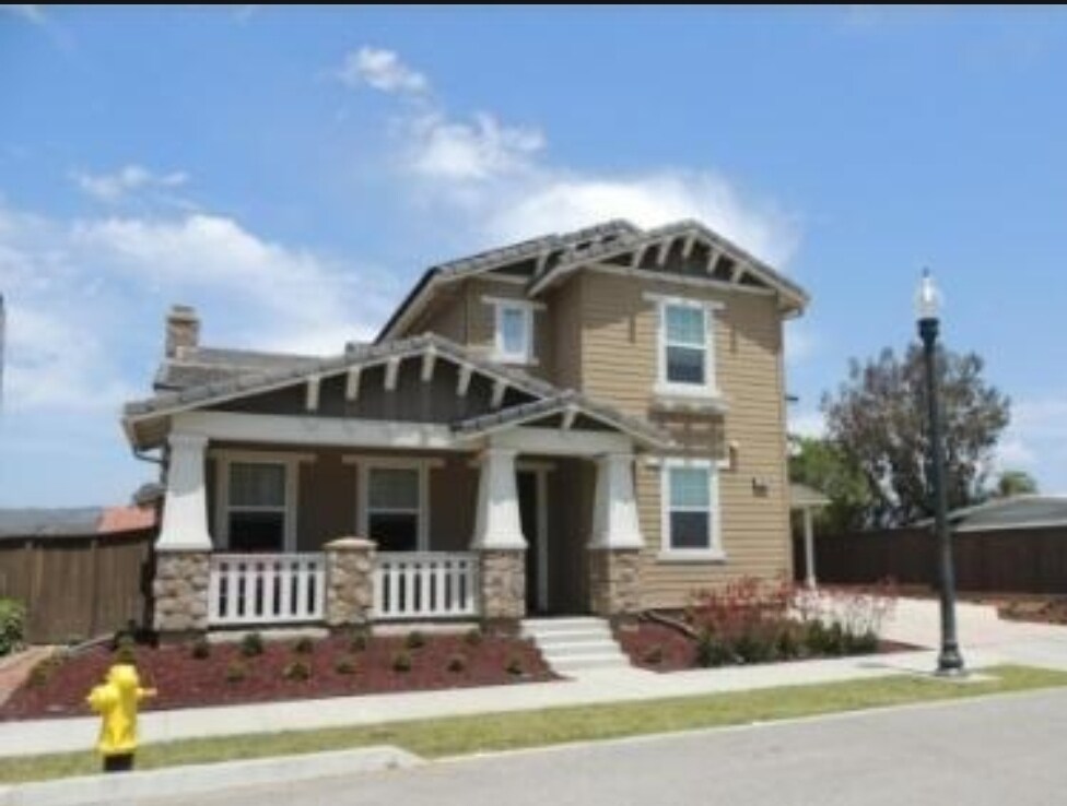 Foto principal - 11363 Tiger Lily St