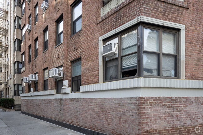 Building Photo - Cabrini Condominium