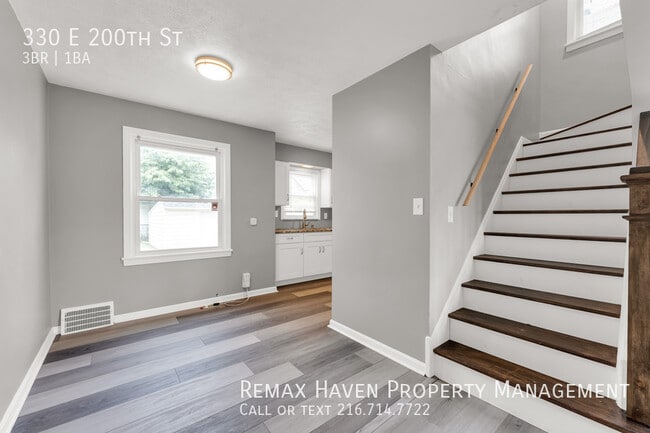 Building Photo - 330 E 200th St