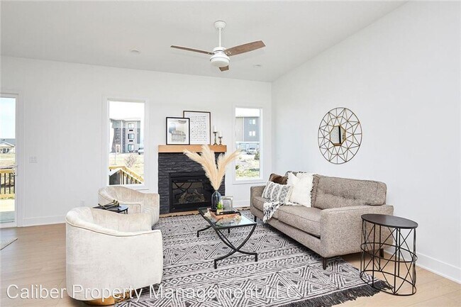 Foto del edificio - 4 br, 3 bath House - 454 S 91st St