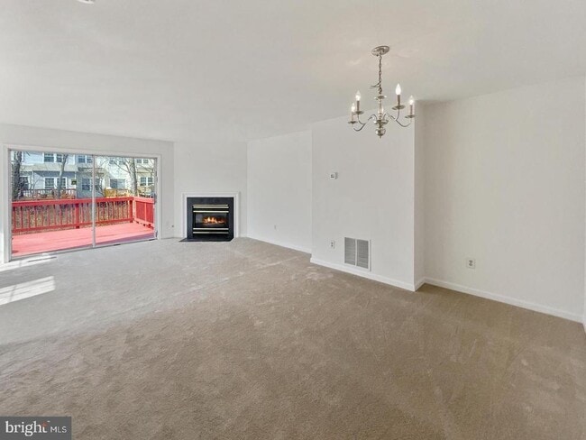 Building Photo - 5978 Manorwood Dr