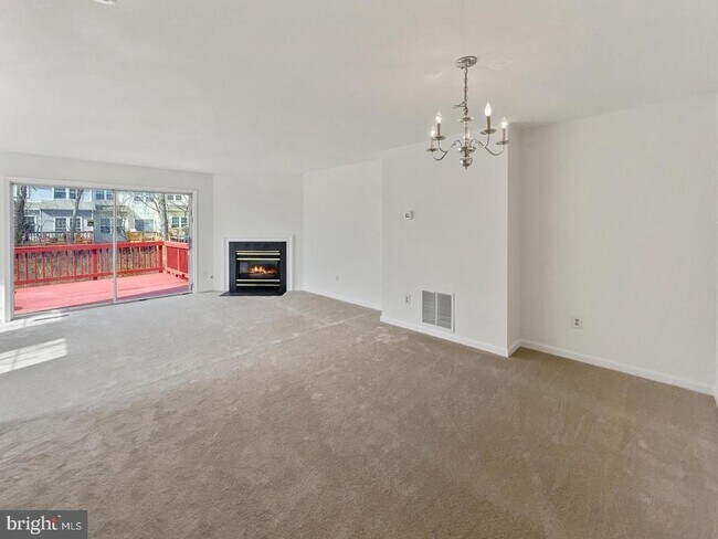Foto del edificio - 5978 Manorwood Dr