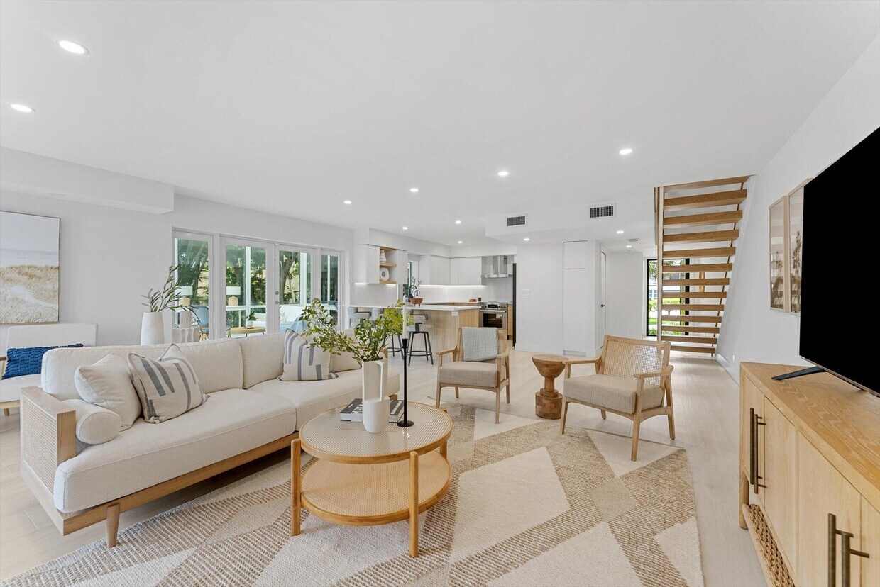 Foto principal - 1013 Bel Air Dr