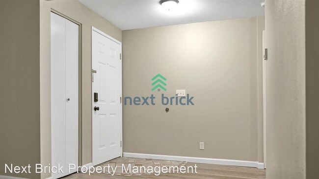 Building Photo - 2 br, 2 bath House - 1002 N 195th St Unit 3