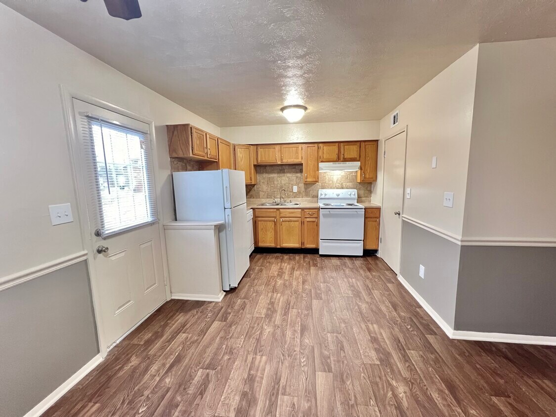 Glenview Apartments Apartments in Clarksville, IN