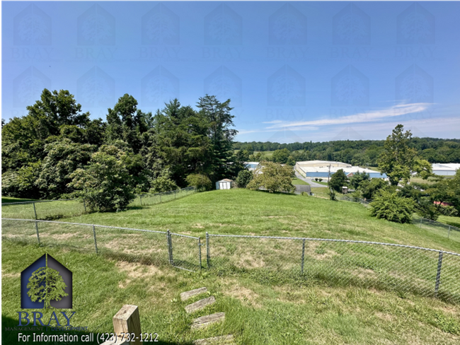 Building Photo - One level living with scenic views