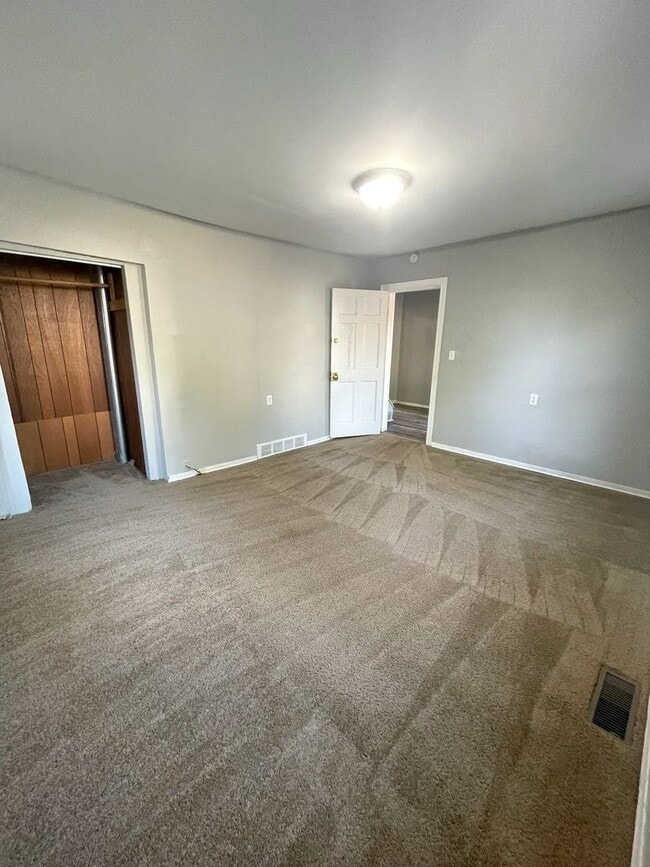 Building Photo - Four Bedroom for Rent near EMU