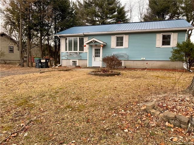 Primary Photo - 46 Manor Ln