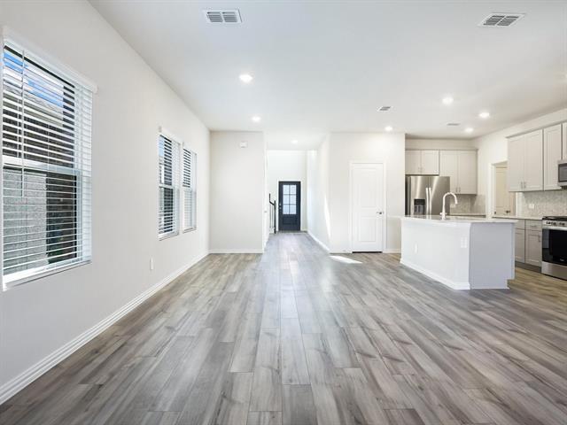 Building Photo - 208 Goosewood Dr