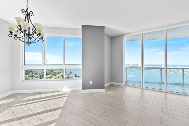 Foto del edificio - 3/3 Marina Grande on the Halifax Penthouse
