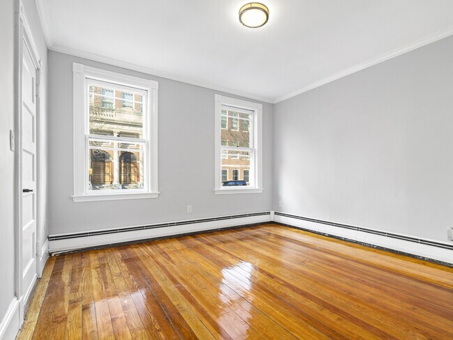 Foto del edificio - 131 Cottage St