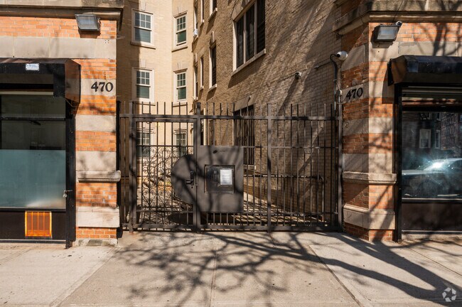 Building Photo - 470 Convent Ave