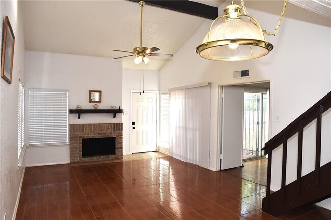 Building Photo - 12264 Bob White Dr