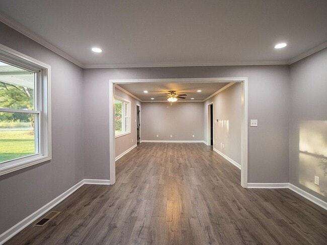Building Photo - 7939 Lightfoot Luckett Rd