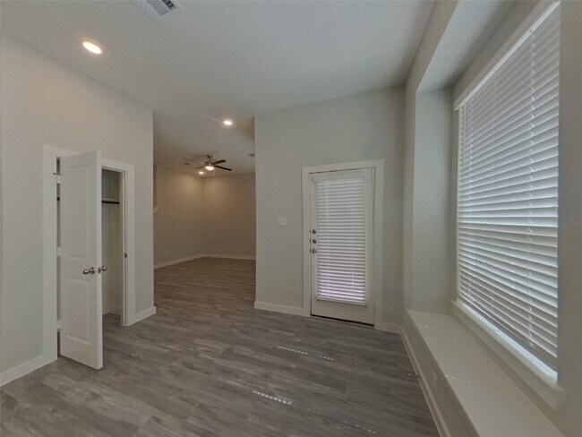 Building Photo - 22812 Terrazzo Dr