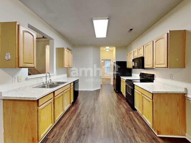 Foto del edificio - 6817 Reedy Creek Rd