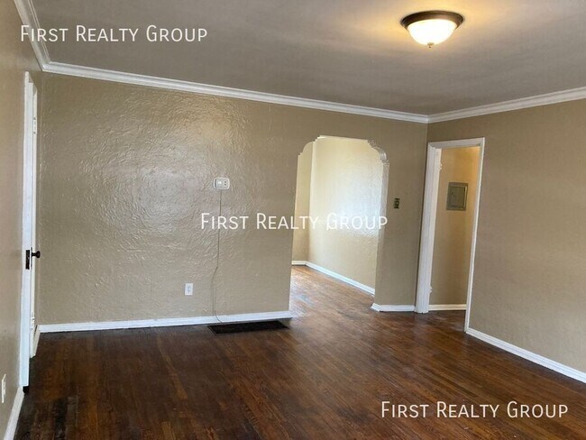 Foto del edificio - 16 W. Maplewood-Apt. 1