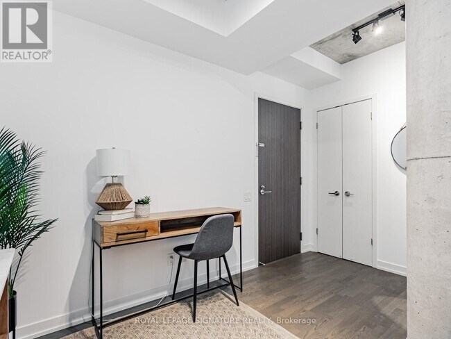 Photo du bâtiment - 560 King St W