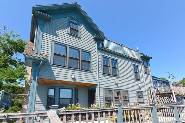 Foto del edificio - 37 Rocky Neck Ave