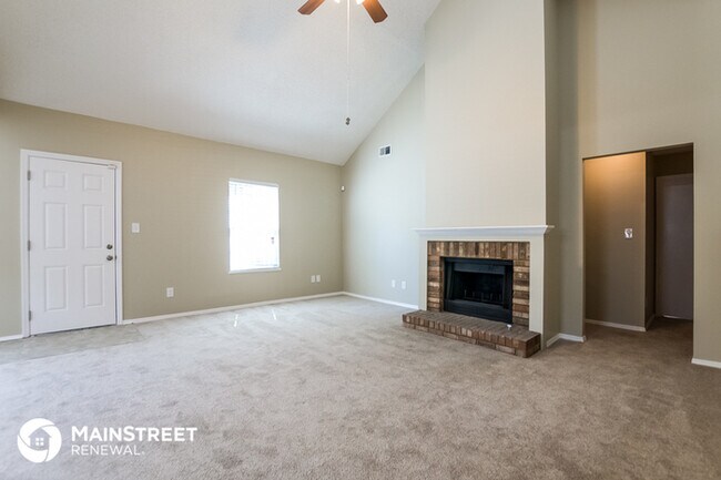 Building Photo - 1299 Paddocks Way