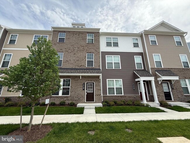 Building Photo - 2125 Grand Reserve Ln