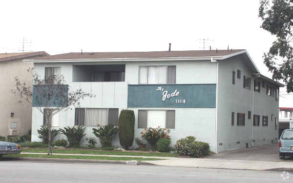 Primary Photo - 11118 Newville Ave