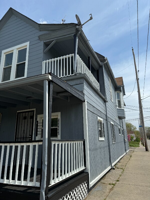 Foto del edificio - 3860 E 72nd St