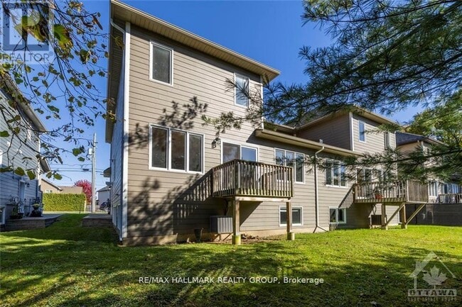 Building Photo - 1174 S Russell Rd