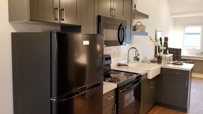 Foto del edificio - 1611 1st Ave NE