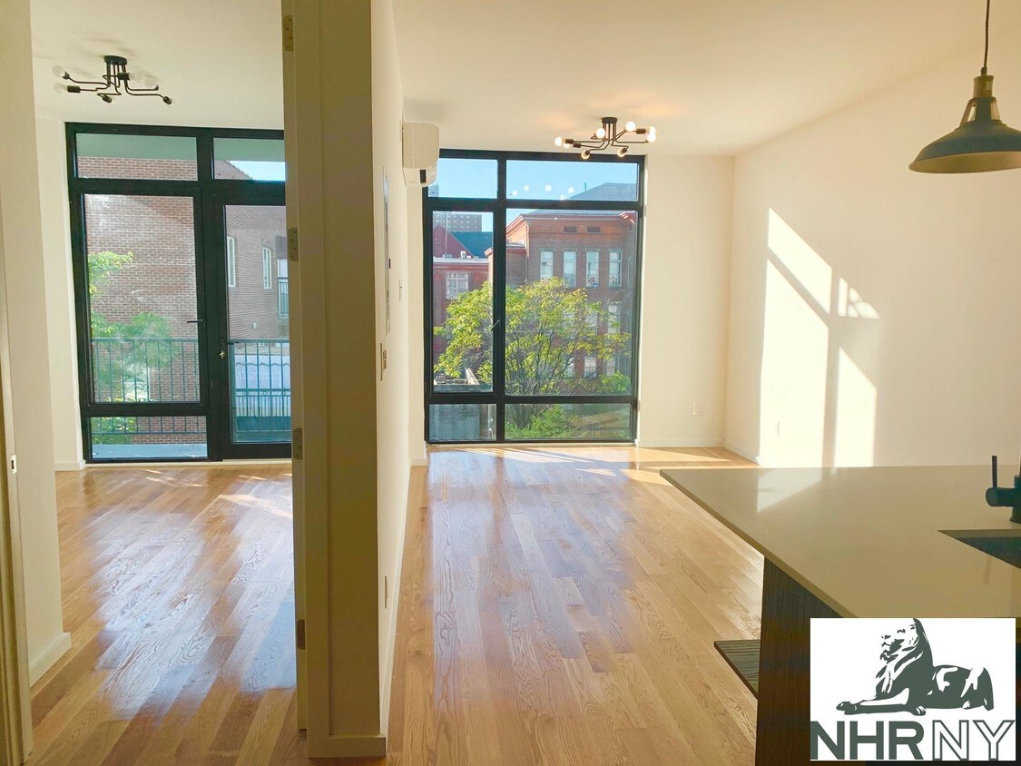 Primary Photo - 610 Myrtle Avenue
