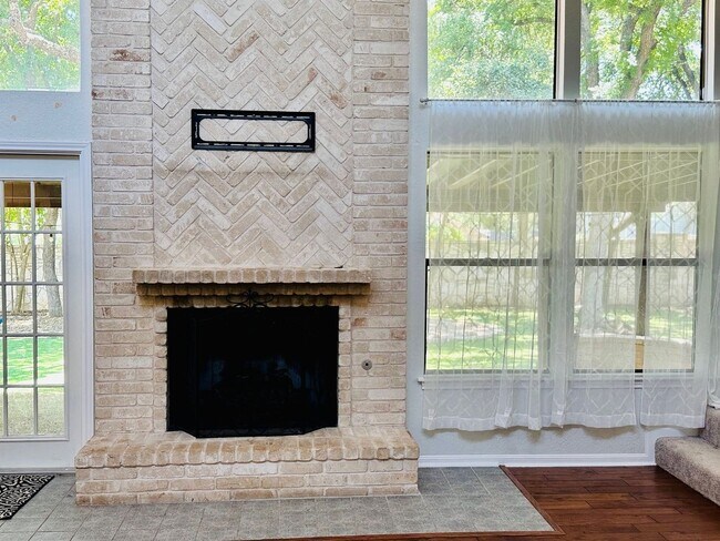 Foto del edificio - 5 Bedroom Single Family Home close to Medi...