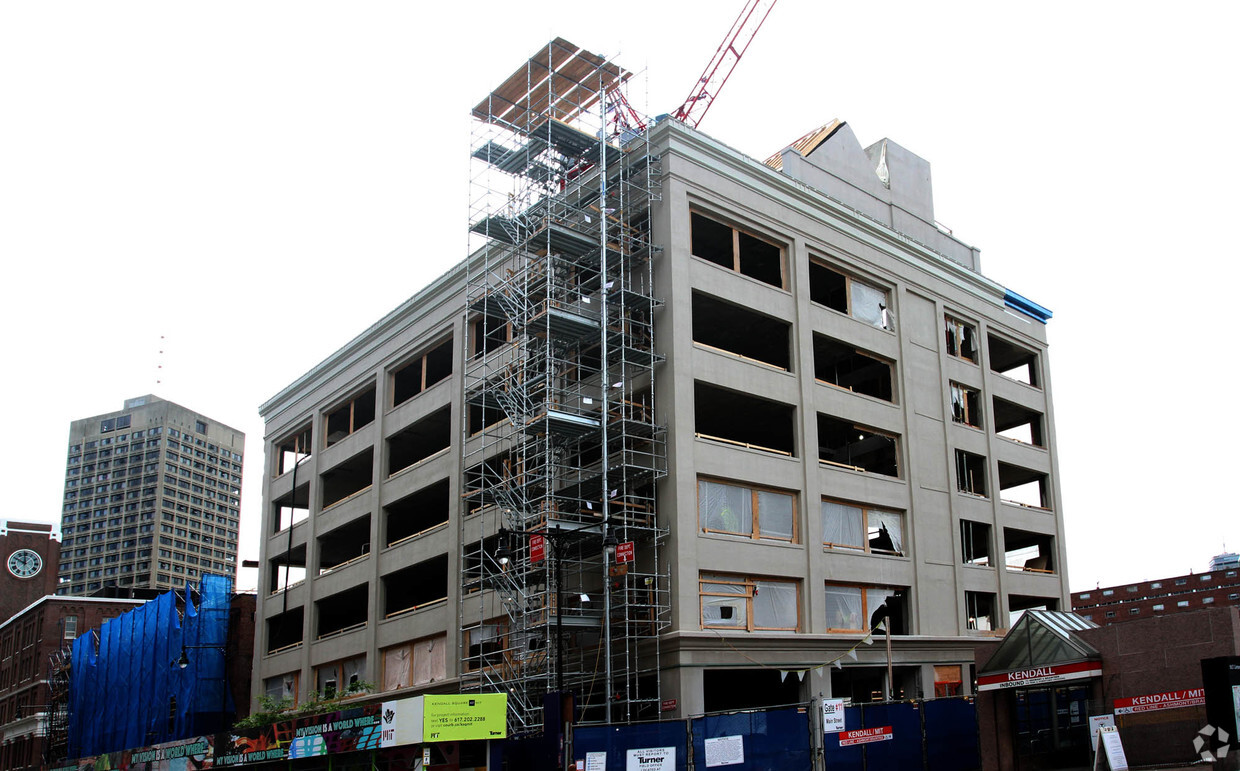 Building Photo - Graduate Tower at Site 4