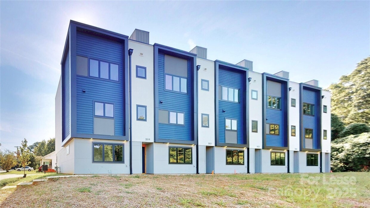 Primary Photo - 3519 Avalon Ave