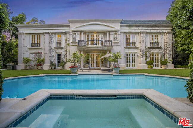 Foto del edificio - 9742 Wendover Dr
