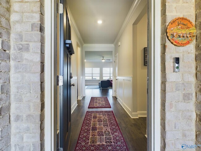 Foto del edificio - 219 Maureen Dr SW