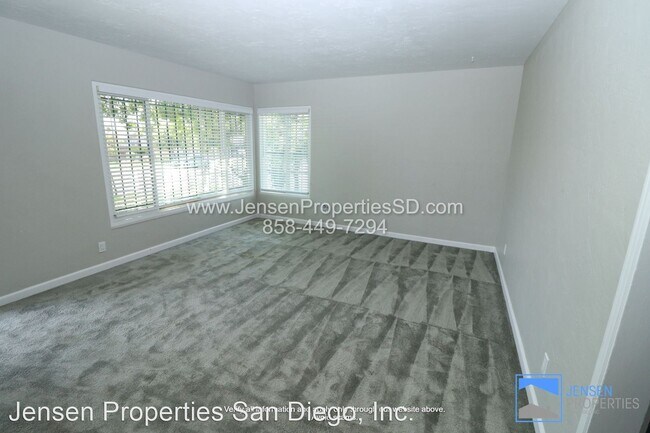 Building Photo - 3 br, 1 bath House - 4650 Hilltop Dr